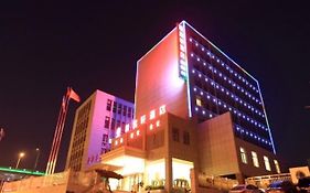 Jinan Yuemingxuan Hotel Hongjialou